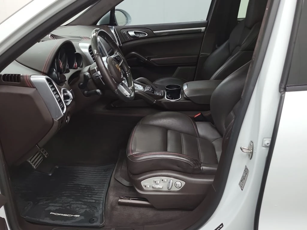 Porsche Cayenne * GTS * CARFAX *  - изображение 9