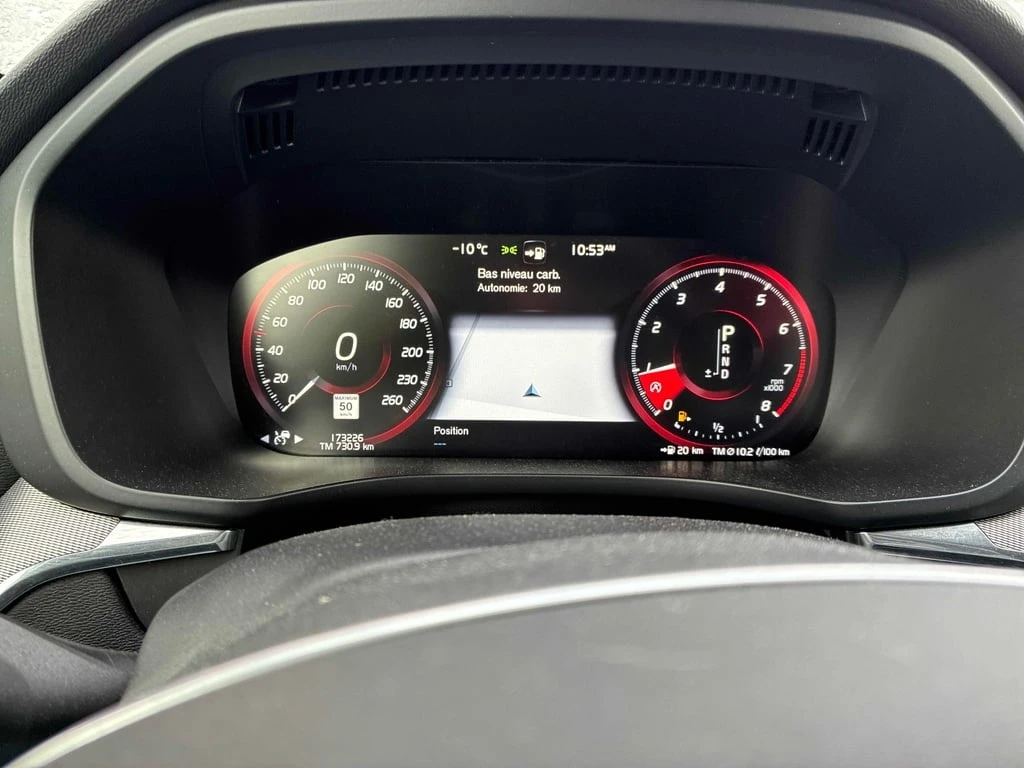 Volvo XC60 R Design  CARFAX - изображение 8