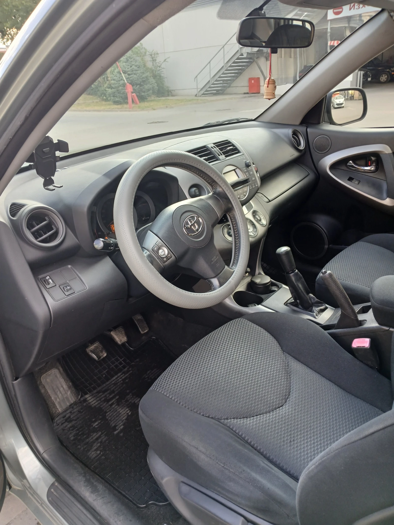 Toyota Rav4 2.0 VVTi, снимка 15 - Автомобили и джипове - 55670140