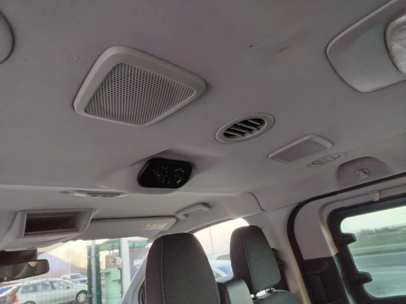 Ford Tourneo 2.0 TDCI TITANIYM NAVI, снимка 15 - Бусове и автобуси - 53112100