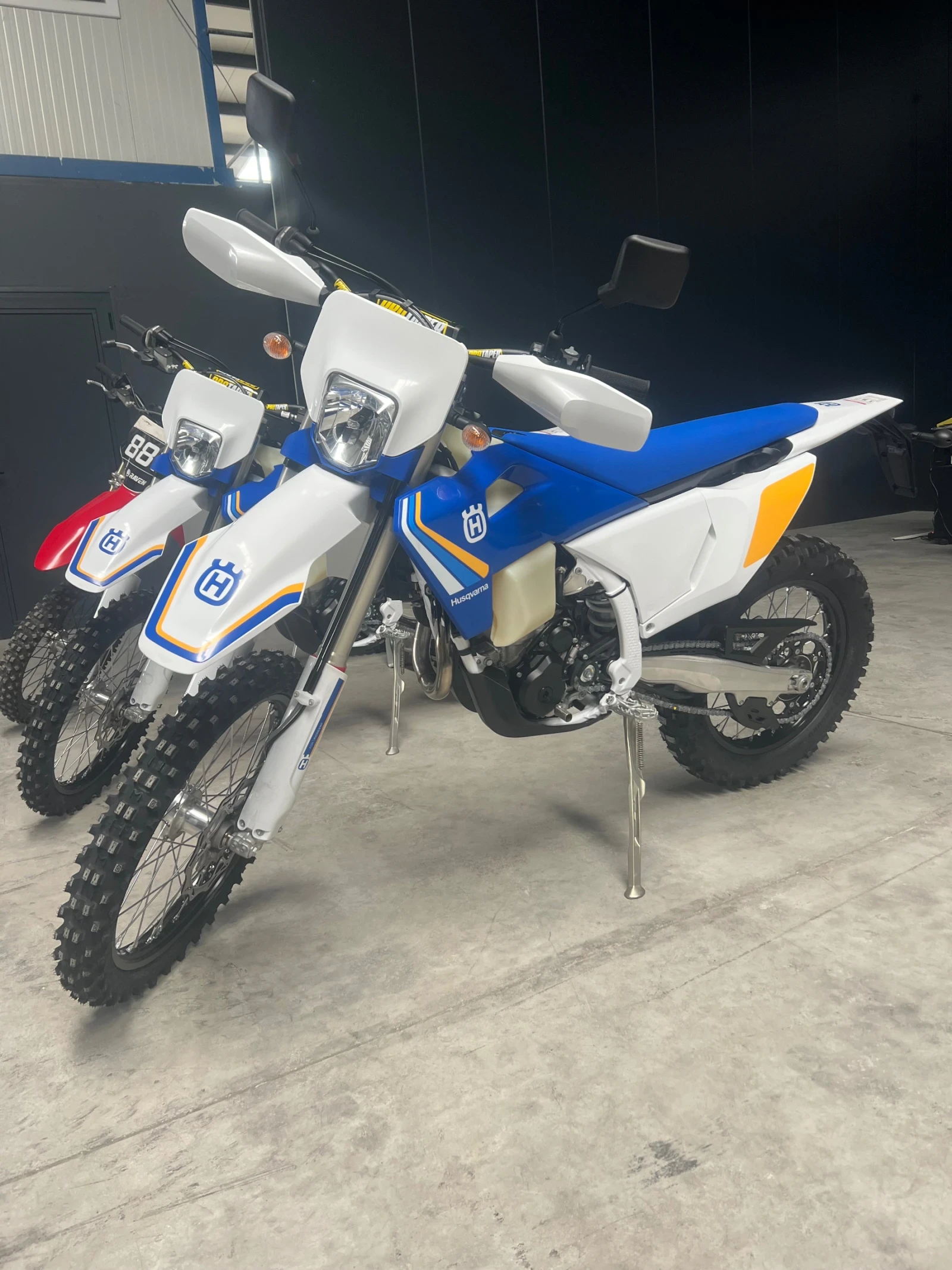 Husqvarna 350 FE 350 Heritage  - изображение 6