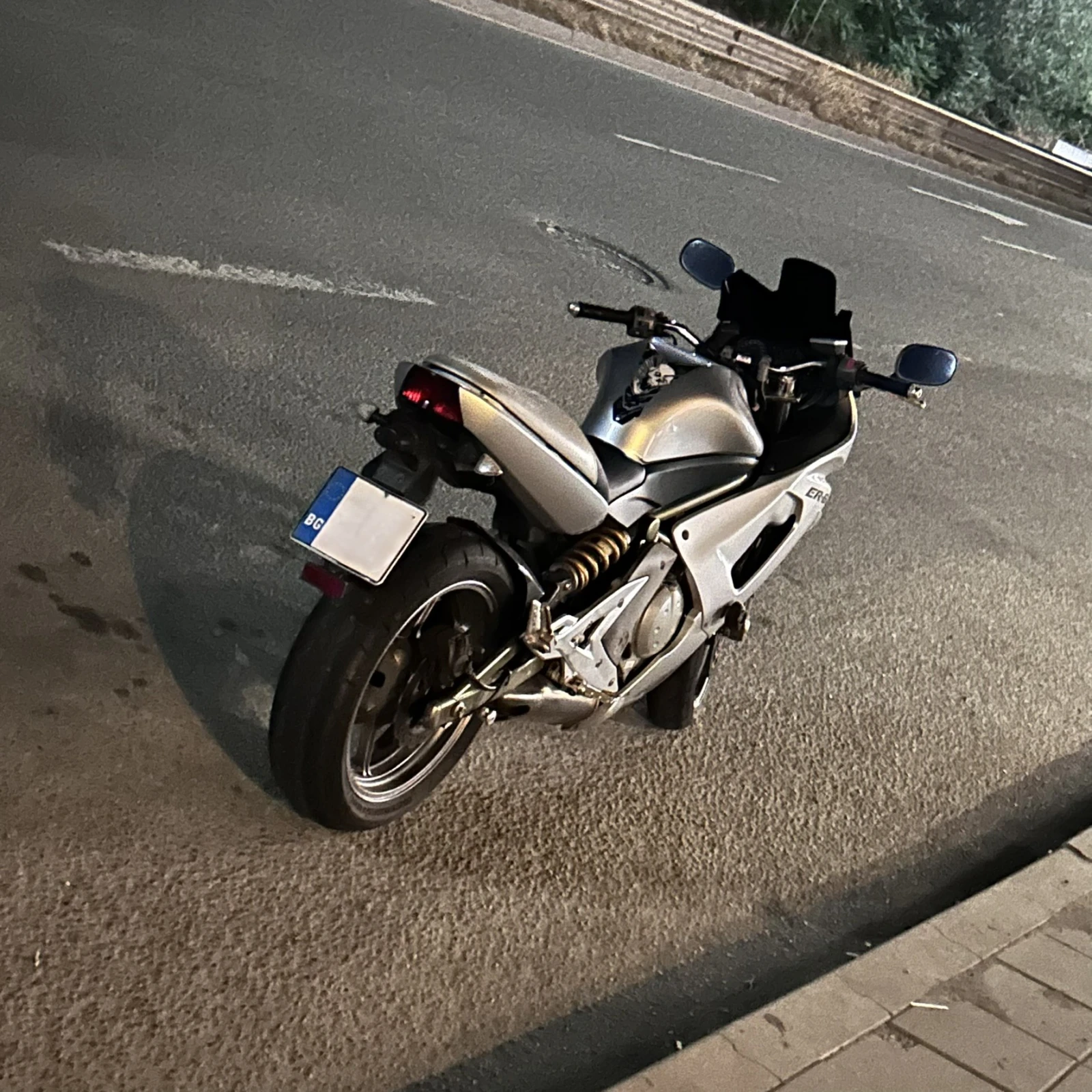 Kawasaki ER ER-6f - изображение 3