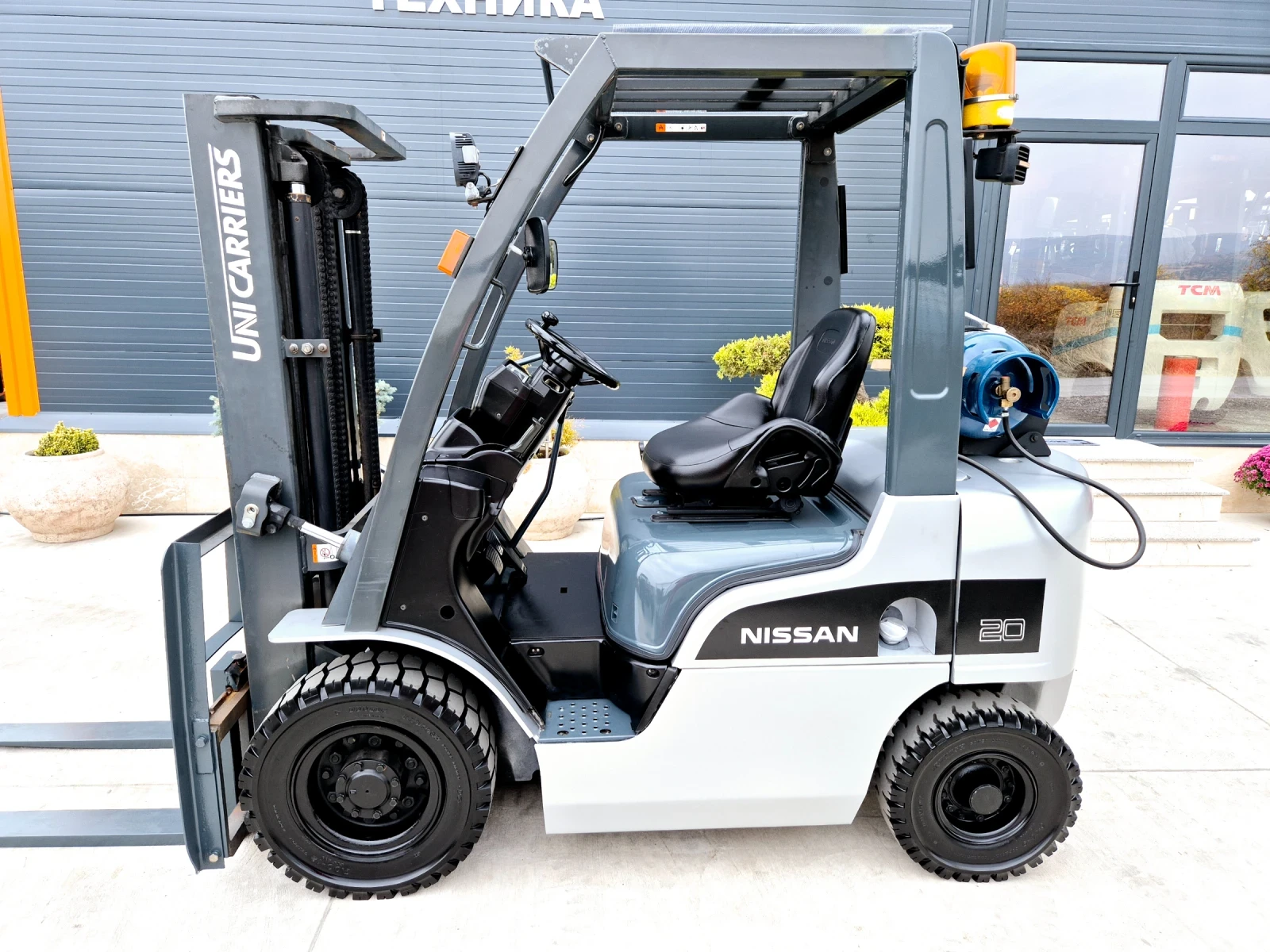  Nissan 2  /  +  /    | Mobile.bg   2