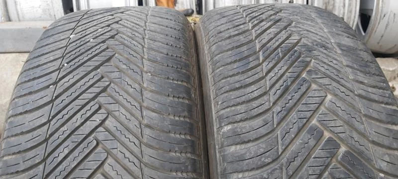 Гуми Всесезонни 225/55R16, снимка 1 - Гуми и джанти - 33440731