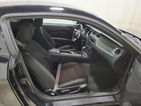 Ford Mustang 3.7 V6 (305кс) | Авто кредит, снимка 13