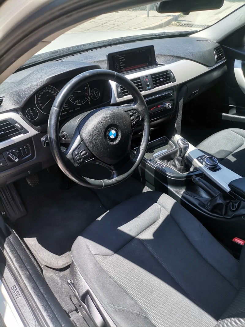 BMW 318 2.0TDI EU5 xDrive Navi Touring, снимка 13 - Автомобили и джипове - 52618517