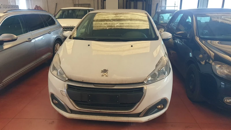 Peugeot 208 1.2 benzin Euro6B нов внос от Италия , снимка 9 - Автомобили и джипове - 47871614