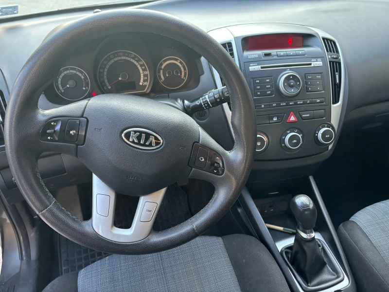 Kia Ceed, снимка 4 - Автомобили и джипове - 48000723