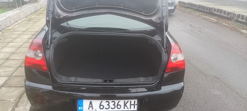 Renault Megane, снимка 11 - Автомобили и джипове - 48268327