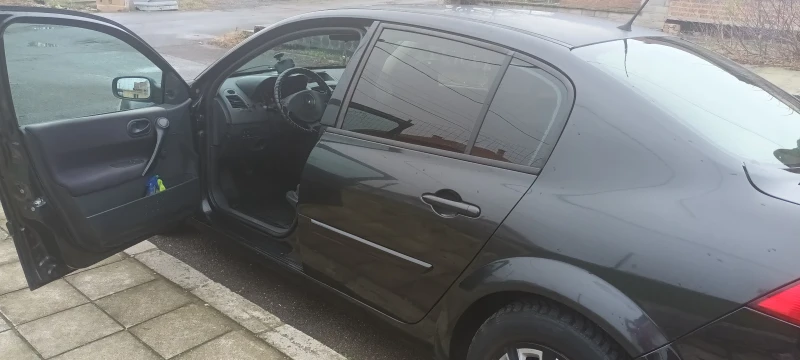 Renault Megane, снимка 12 - Автомобили и джипове - 48268327