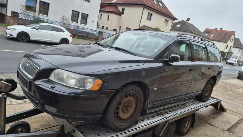 Volvo V70, снимка 10 - Автомобили и джипове - 48505705