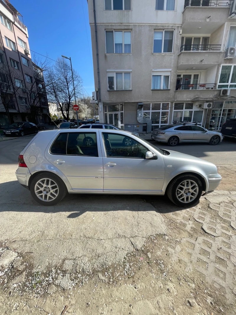 VW Golf 2.3vr, снимка 4 - Автомобили и джипове - 48555732