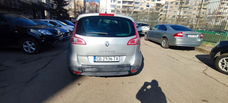 Renault Scenic, снимка 5 - Автомобили и джипове - 48918373