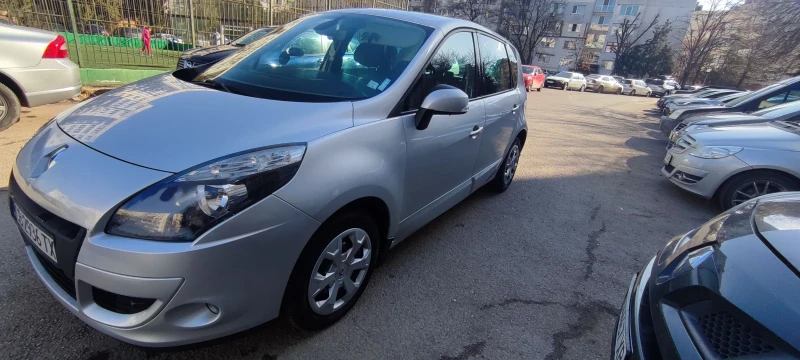 Renault Scenic, снимка 7 - Автомобили и джипове - 48918373