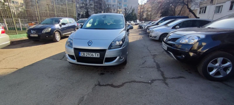 Renault Scenic, снимка 1 - Автомобили и джипове - 48918373