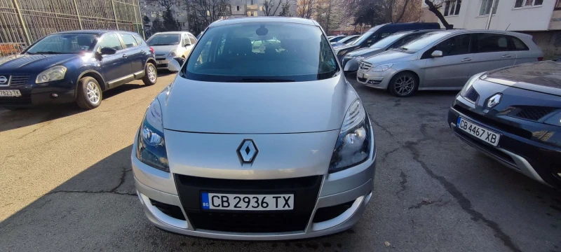 Renault Scenic, снимка 2 - Автомобили и джипове - 48918373