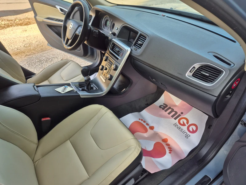 Volvo V60 2.0D 163k.s, снимка 11 - Автомобили и джипове - 51830617