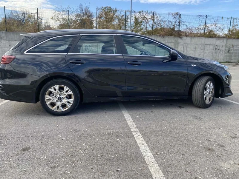 Kia Ceed 1.6 CRDI mild hybrid, снимка 14 - Автомобили и джипове - 52281517