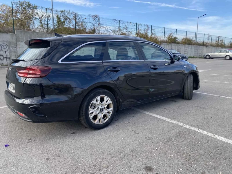 Kia Ceed 1.6 CRDI mild hybrid, снимка 5 - Автомобили и джипове - 52281517