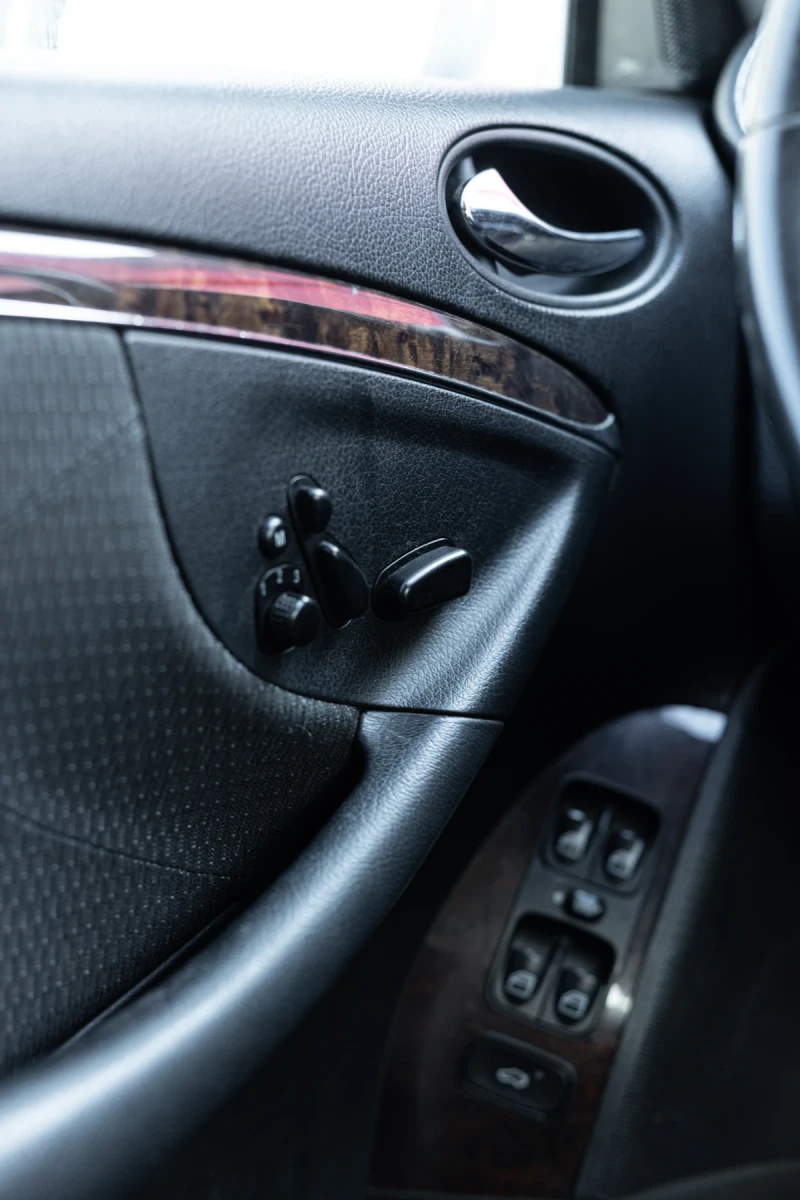 Mercedes-Benz CLK CLK 220 CDI, снимка 5 - Автомобили и джипове - 52459719