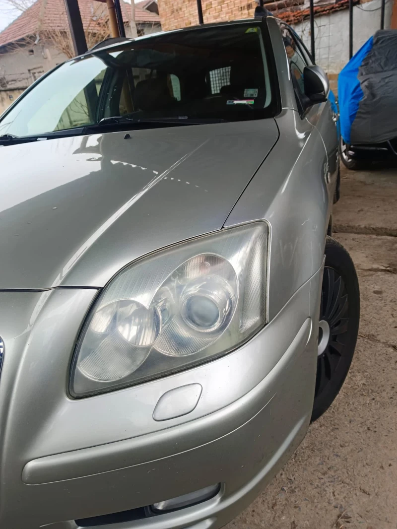 Toyota Avensis, снимка 4 - Автомобили и джипове - 53513931