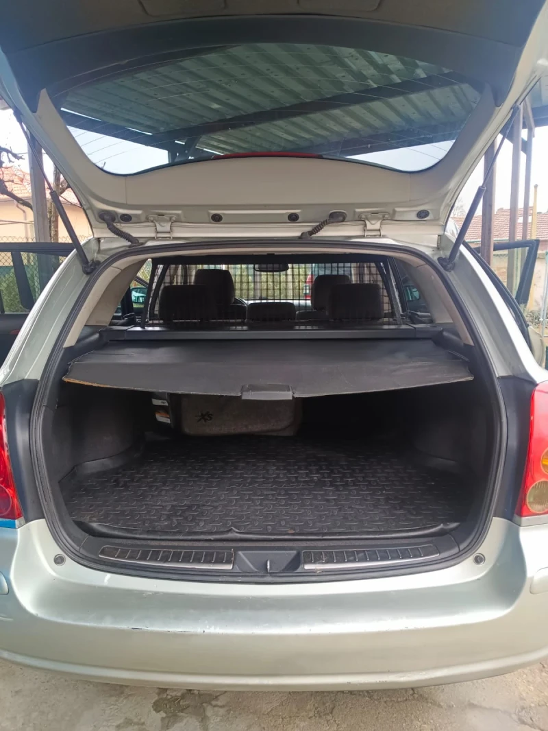 Toyota Avensis, снимка 8 - Автомобили и джипове - 53513931