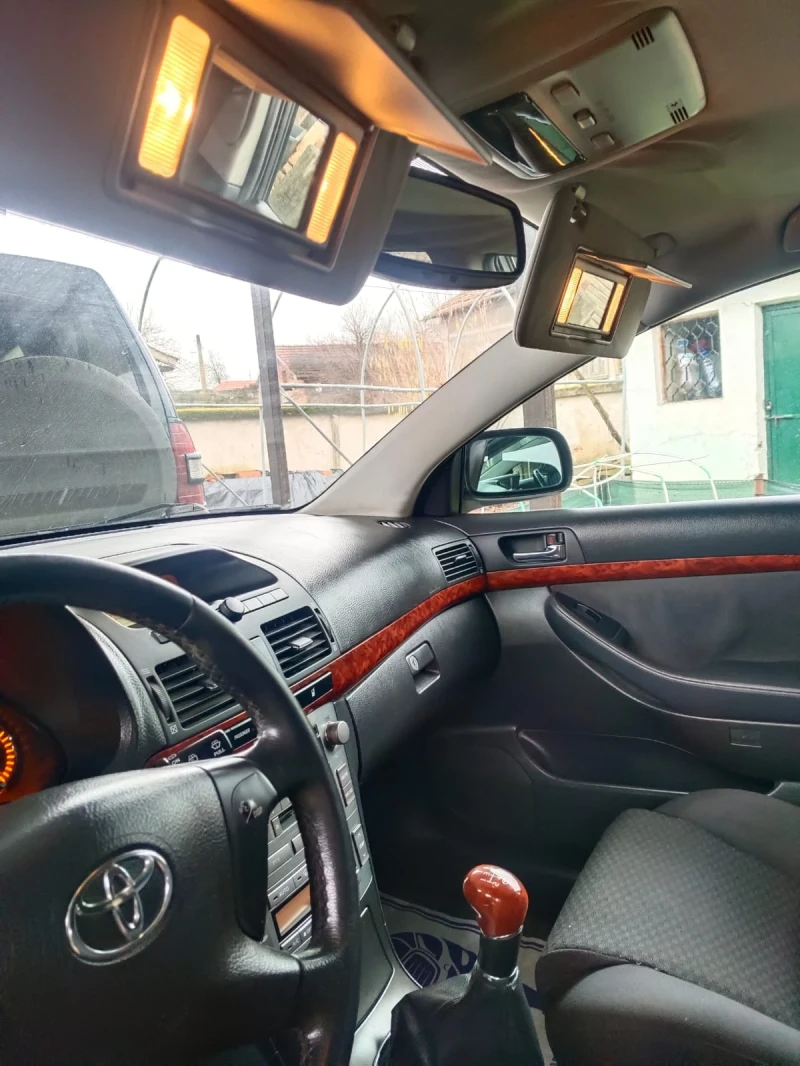 Toyota Avensis, снимка 11 - Автомобили и джипове - 53513931