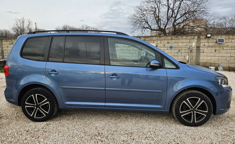VW Touran 1.6 TDI...DSG ..7 Местен, снимка 4 - Автомобили и джипове - 53565898