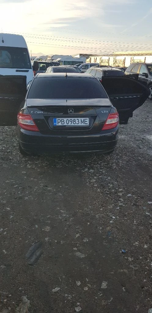 Mercedes-Benz C 200 CDi, снимка 3 - Автомобили и джипове - 48500157