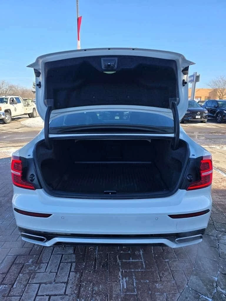 Volvo S60 * R design* БЕЗ ЗАБЕЛЕЖКИ* ФИКСИРНА ЦЕНА* , снимка 16 - Автомобили и джипове - 53997671