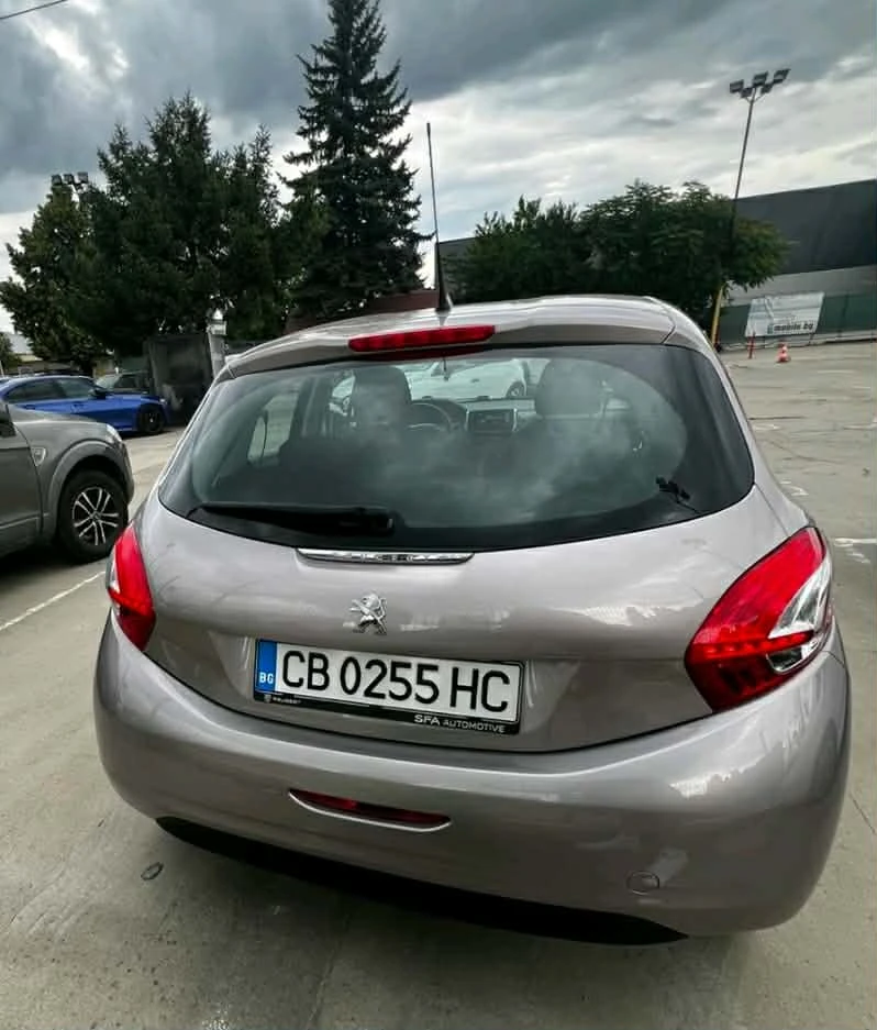 Peugeot 208, снимка 2 - Автомобили и джипове - 55093636