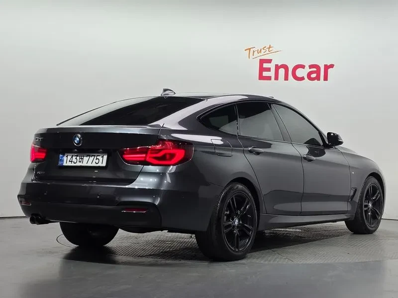 BMW 320 D xDrive M Sports, снимка 2 - Автомобили и джипове - 55144816