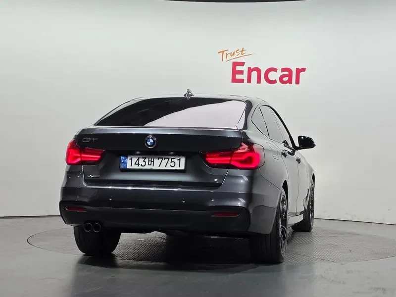 BMW 320 D xDrive M Sports, снимка 4 - Автомобили и джипове - 55144816