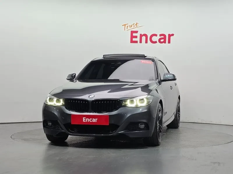 BMW 320 D xDrive M Sports, снимка 3 - Автомобили и джипове - 55144816