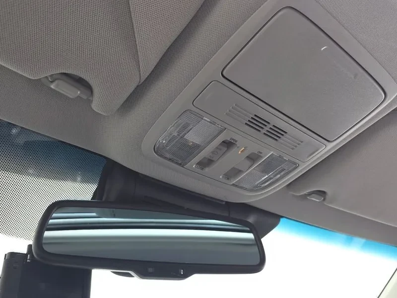 Honda Accord 1.5T Бензин, снимка 11 - Автомобили и джипове - 55477024