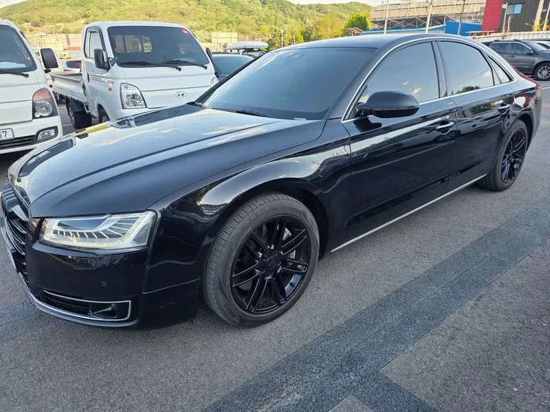 Audi A8 4.2 TDI Quattro - САМО 30% АВАНС, снимка 2 - Автомобили и джипове - 55707672