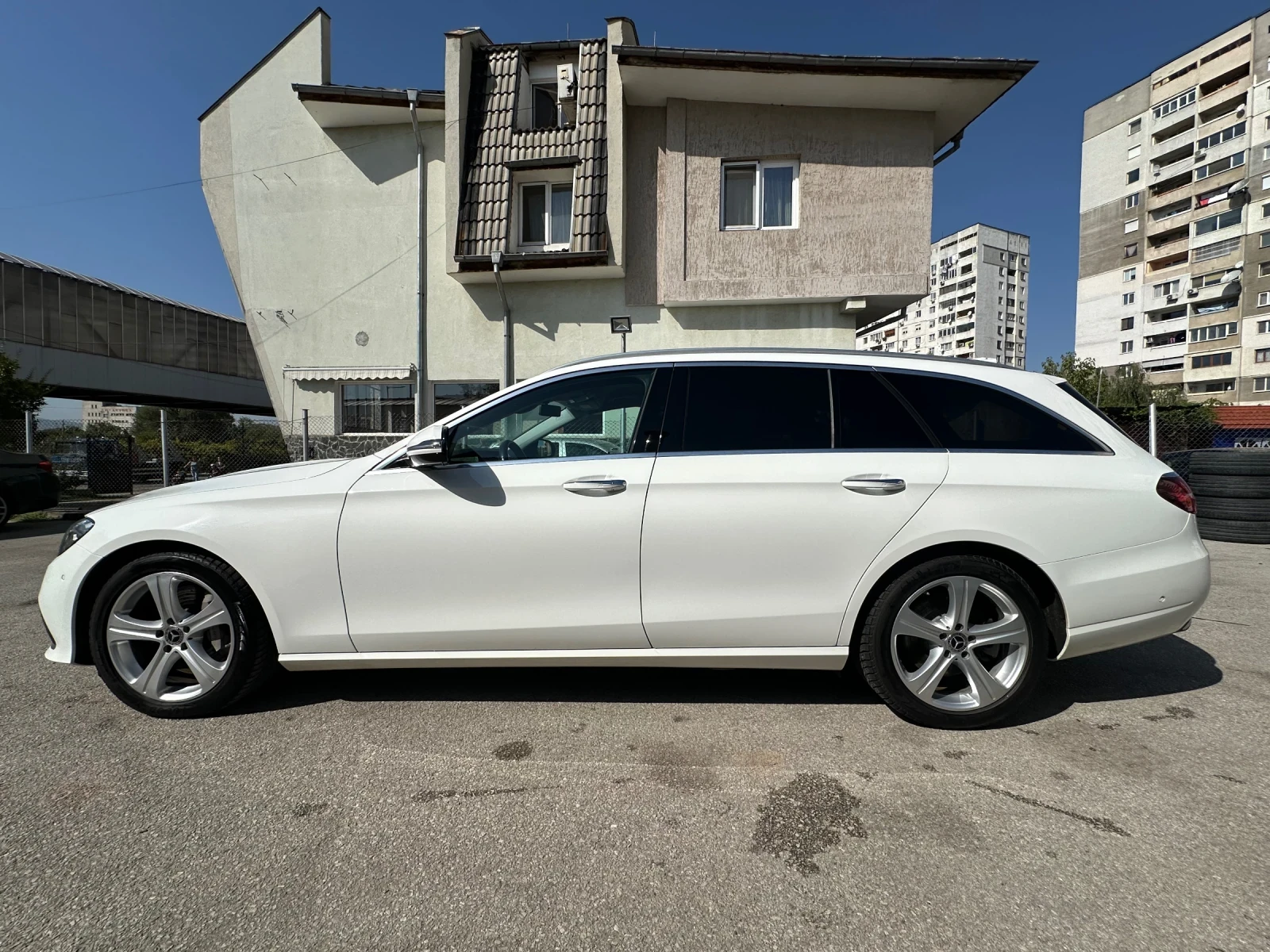 Mercedes-Benz E 400 330kc* 4MATIC* AVANTGARDE* FACELIFT*  - изображение 3