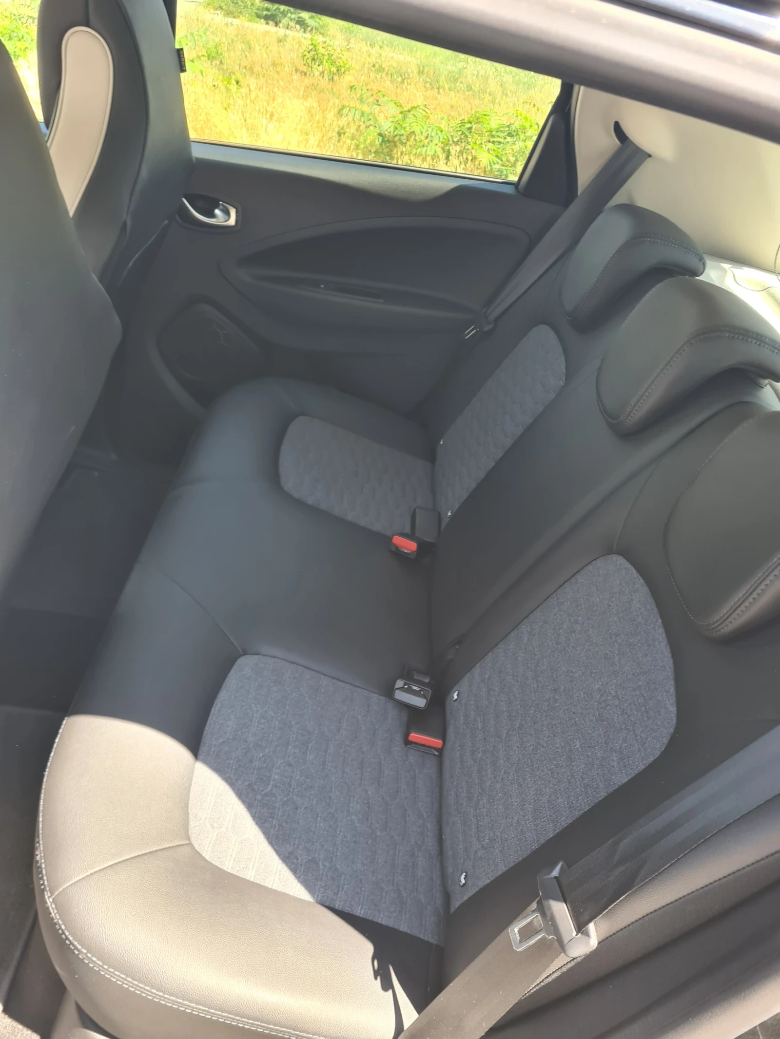 Renault Zoe  - изображение 8