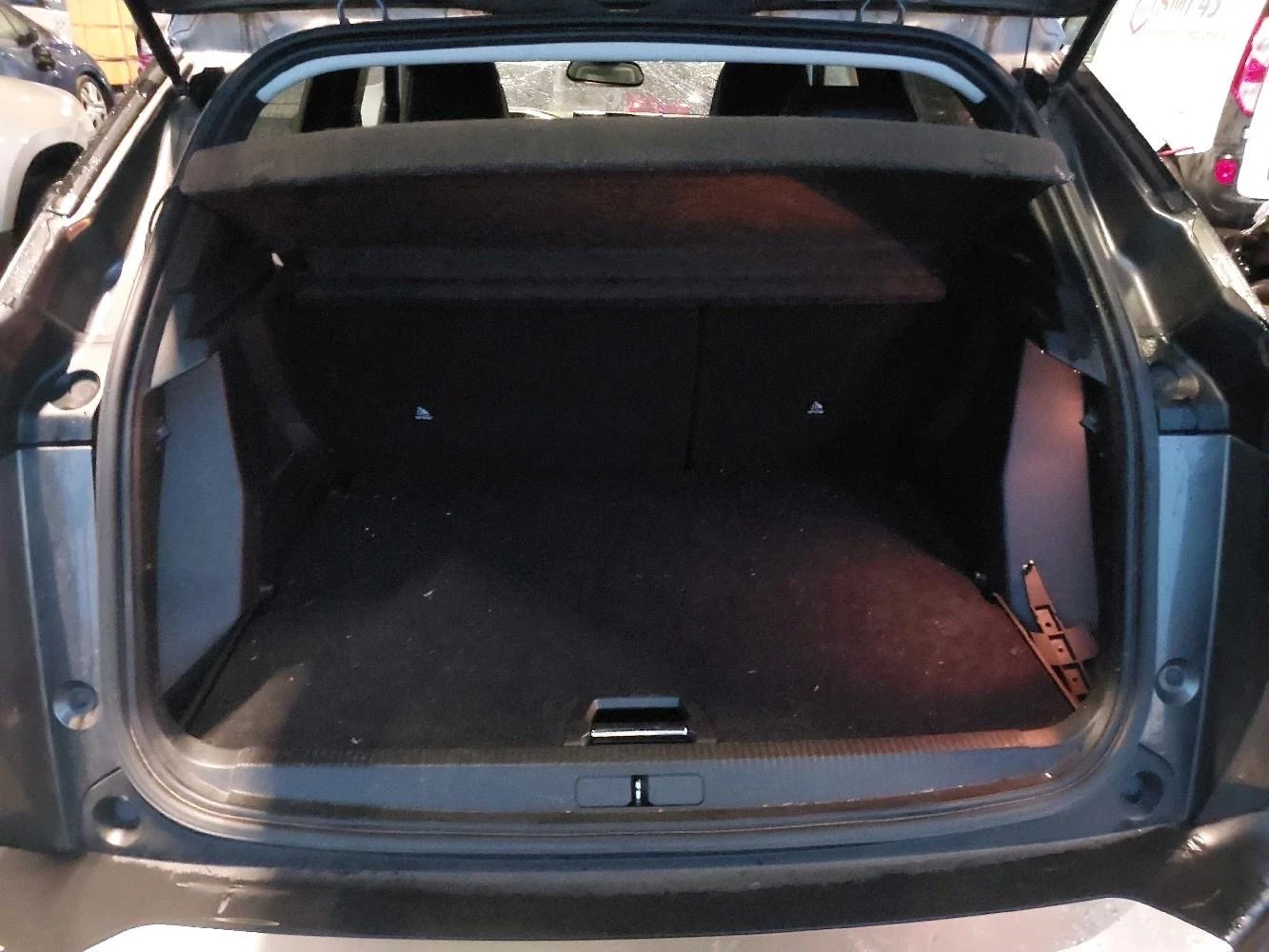 Peugeot 2008 1.5 BHDI AUTOMATIC - изображение 8