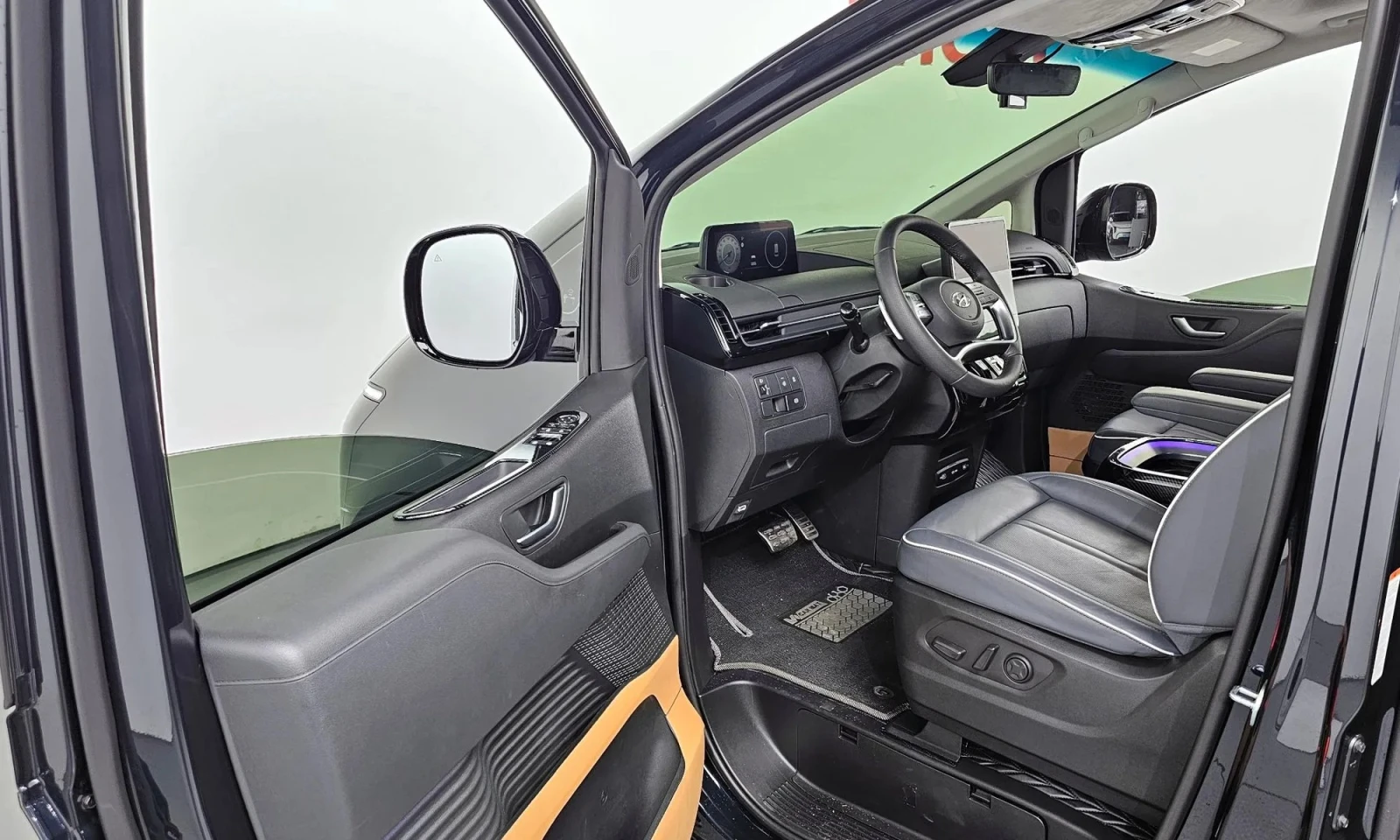 Hyundai Staria L3.5 Lounge 7-Seater Inspiration  - изображение 9