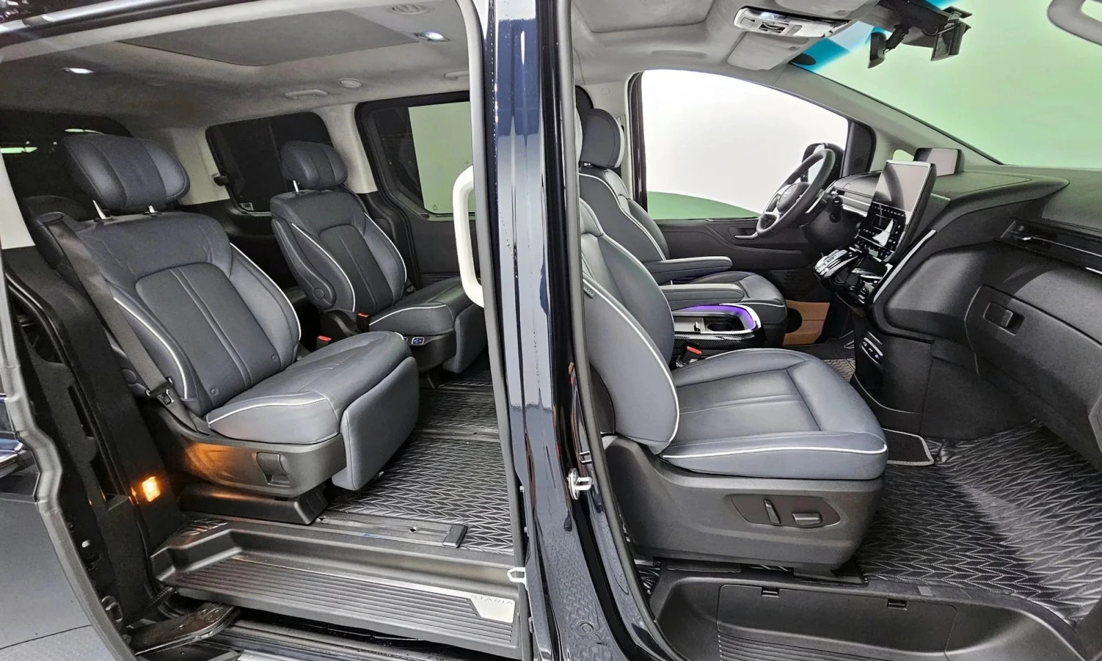 Hyundai Staria L3.5 Lounge 7-Seater Inspiration  - изображение 10