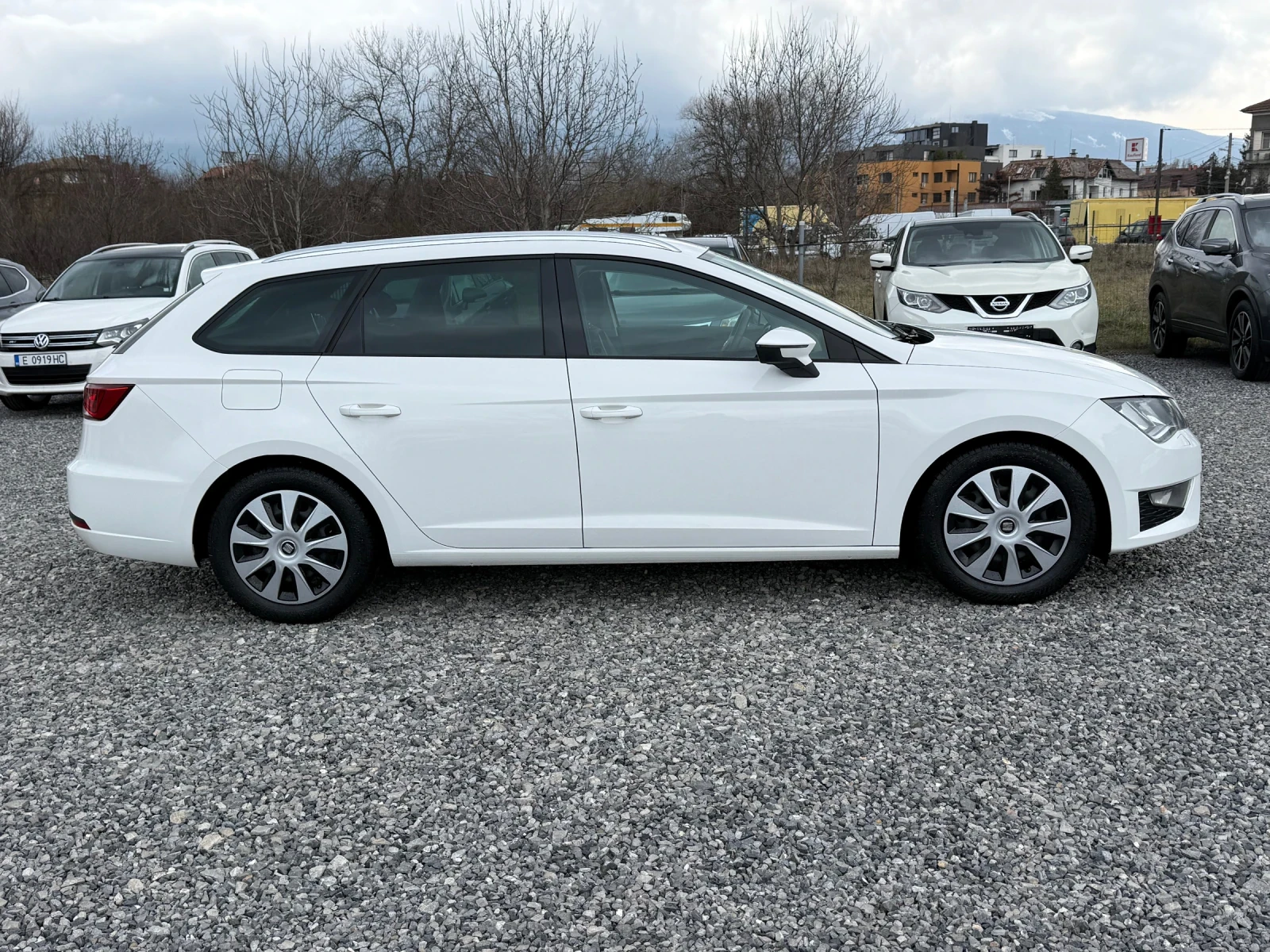 Seat Leon FR 2.0 TDI (150hp) DSG/Navi/Bluetooth/Подгрев/EU6 - изображение 4