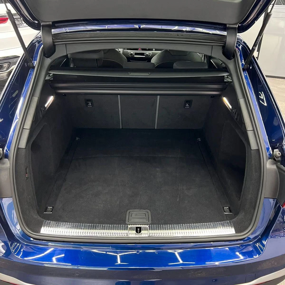 Audi A4 45TFSI/265HP/QUATTRO/S-LINE+ /360/AMBIENT/922v - изображение 8