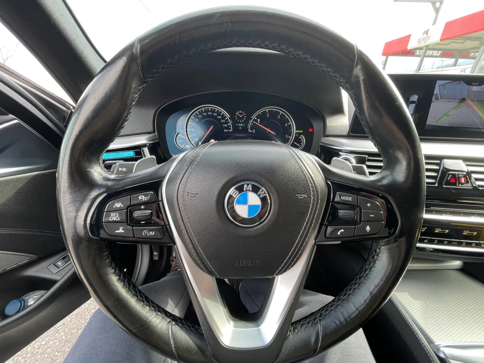 BMW 530 xDrive M Performance  - изображение 7