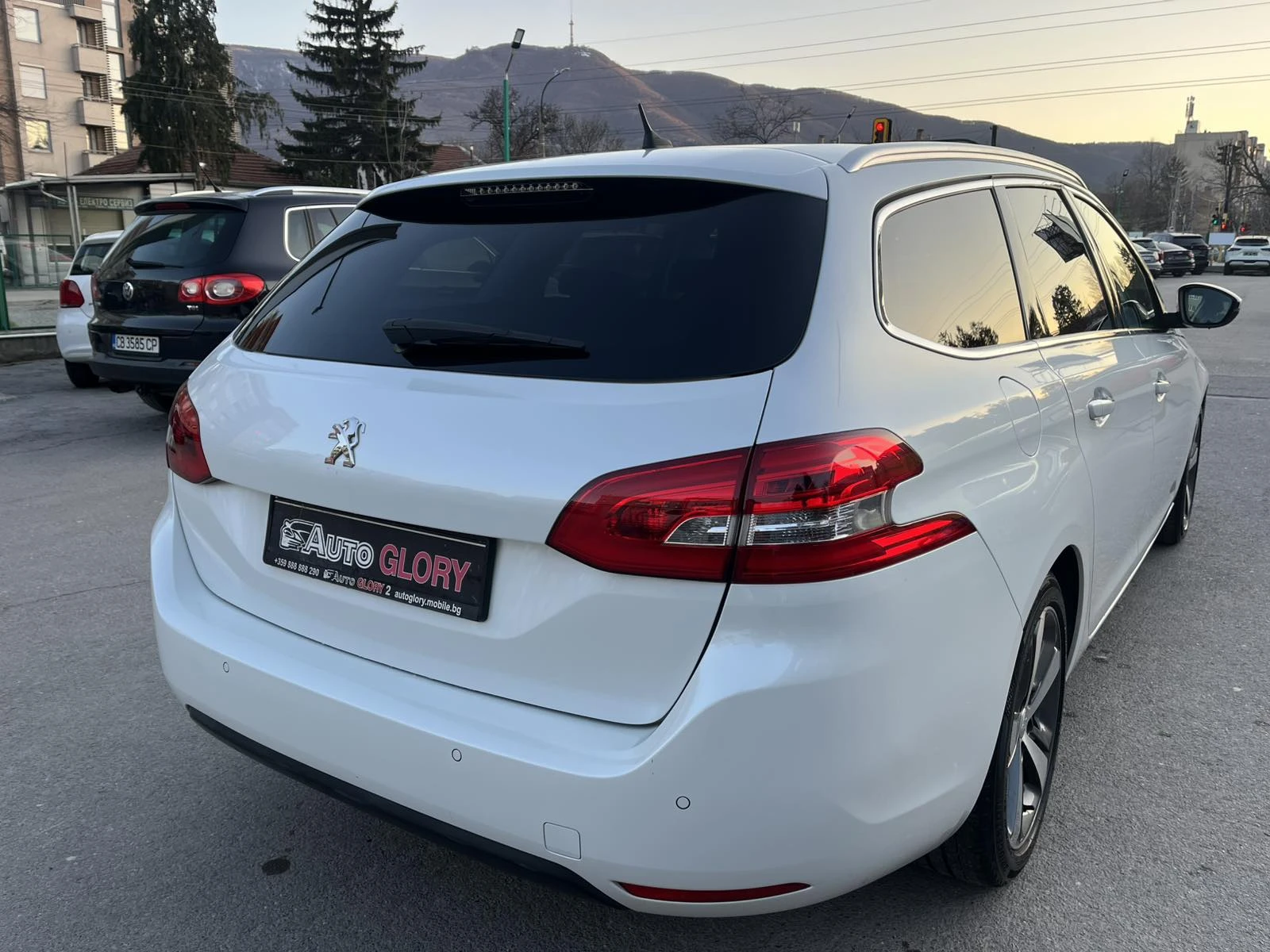 Peugeot 308 1.6 DISEL, снимка 4 - Автомобили и джипове - 53816056