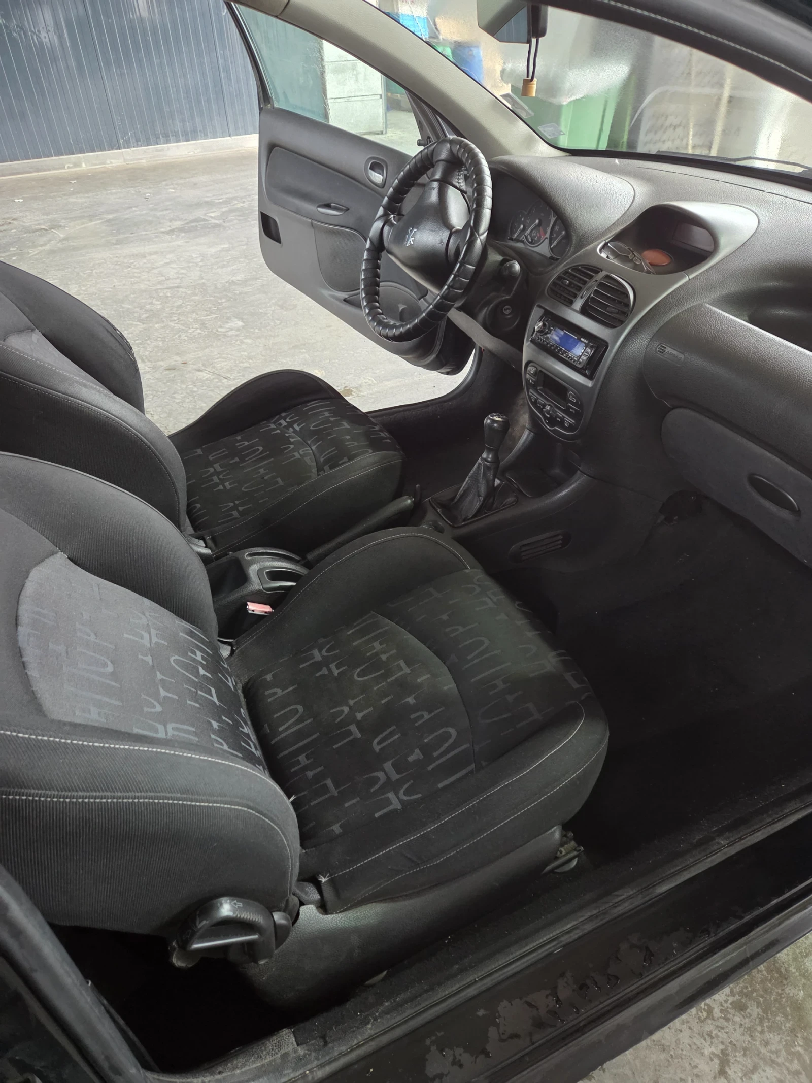 Peugeot 206, снимка 13 - Автомобили и джипове - 53906687