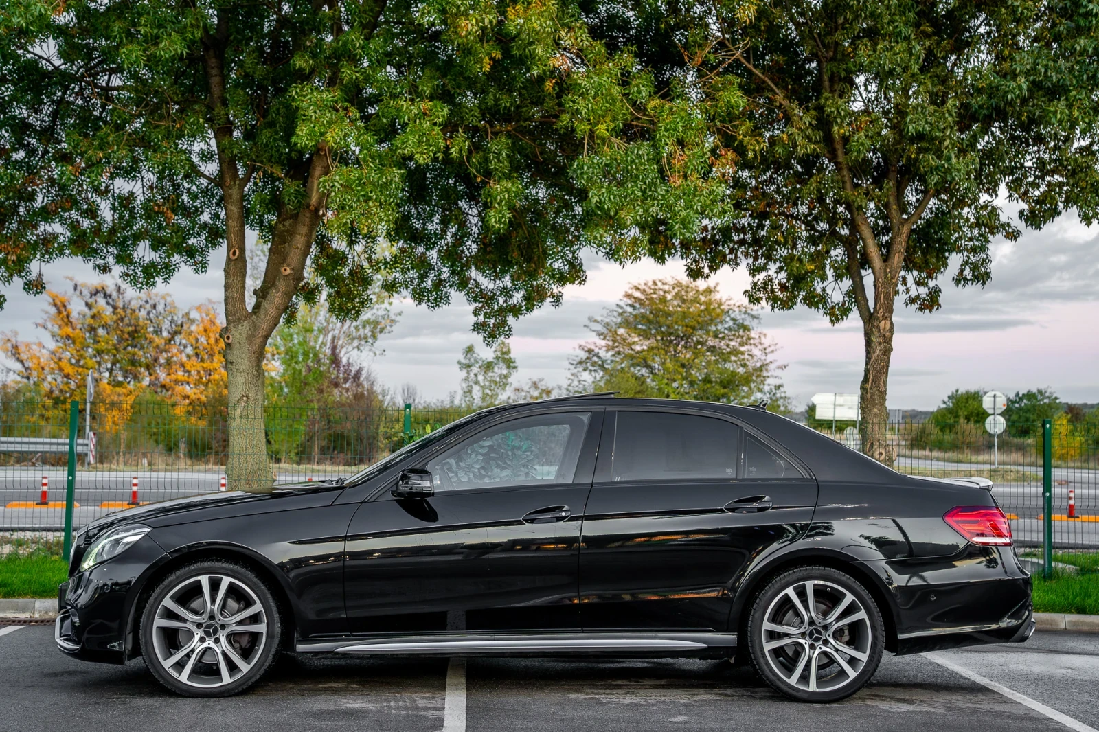 Mercedes-Benz E 350, снимка 3 - Автомобили и джипове - 54781059