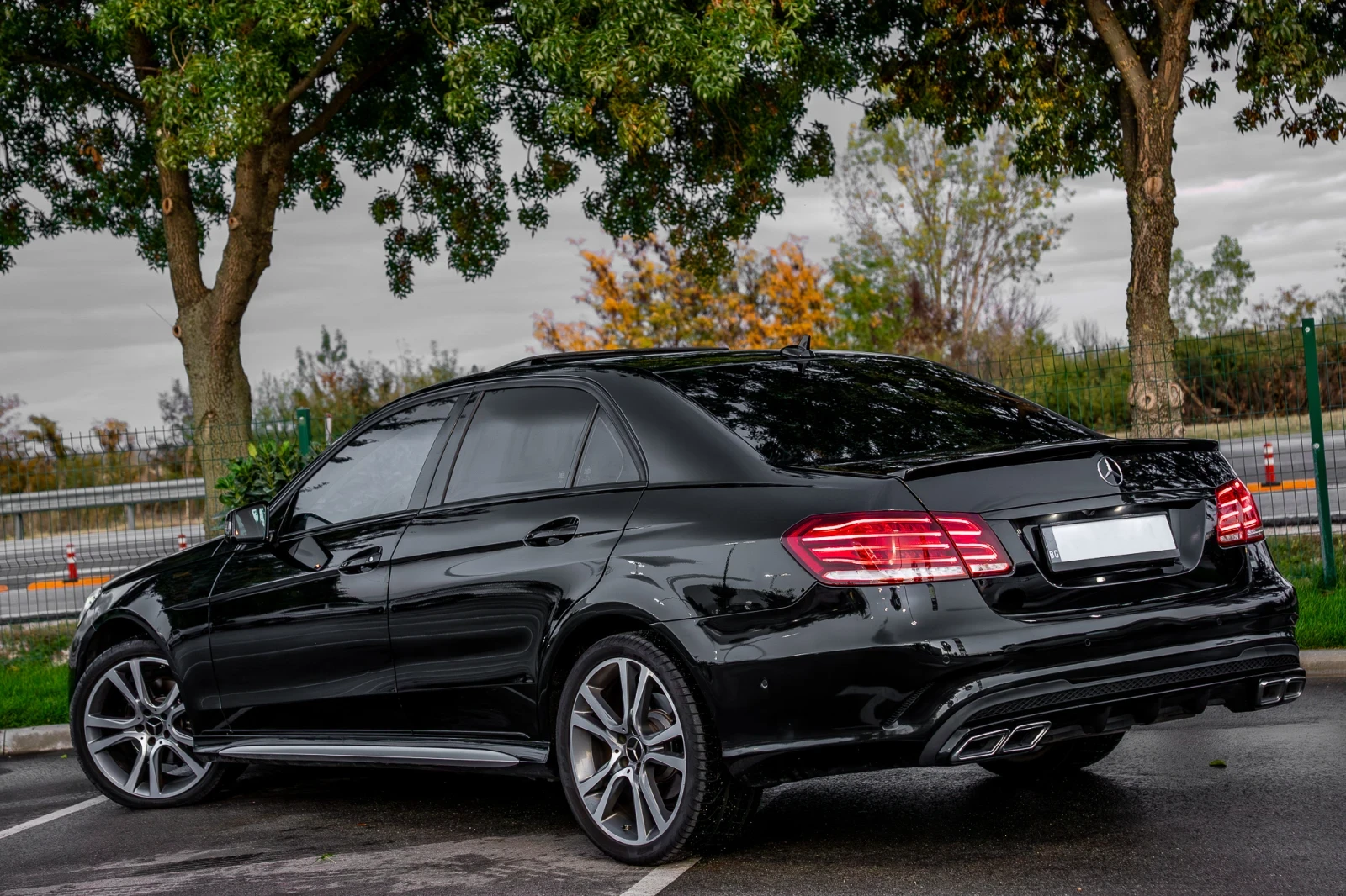 Mercedes-Benz E 350, снимка 8 - Автомобили и джипове - 54781059