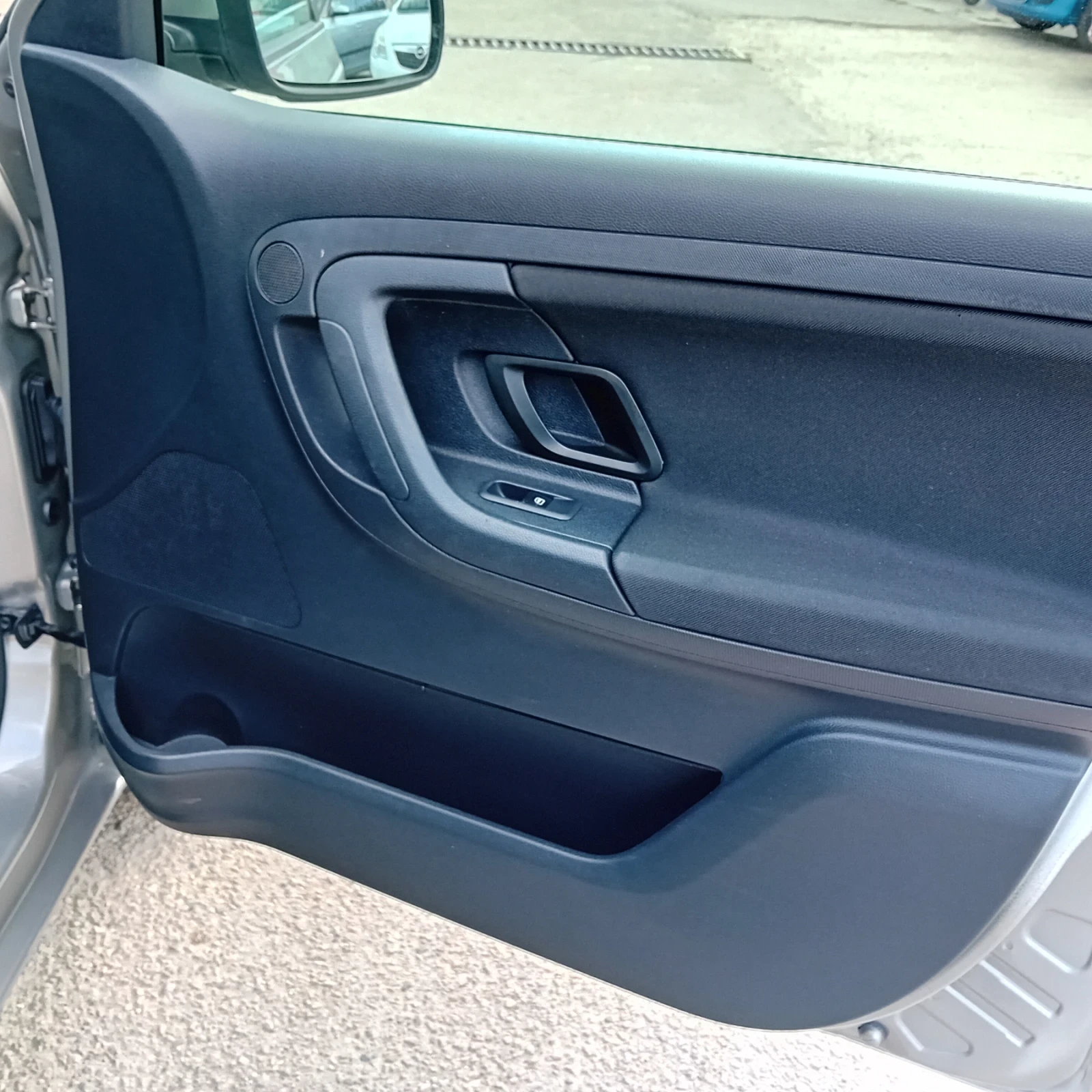 Skoda Fabia 1.6TDI facelift , снимка 10 - Автомобили и джипове - 54237190