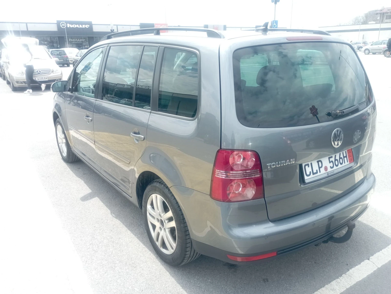 VW Touran 1.6, 102p.s., снимка 5 - Автомобили и джипове - 54247354